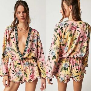 Agua Bendita Womens Larissa Pink Tropical Floral Long Sleeve Short Romper Size M